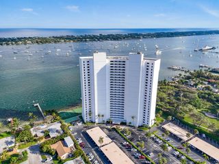 5200 N Flagler Drive 1404, West Palm Beach, FL 33407