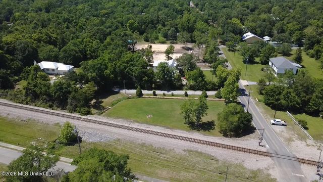401 Nicholson Avenue, Waveland, MS 39576