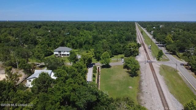 401 Nicholson Avenue, Waveland, MS 39576