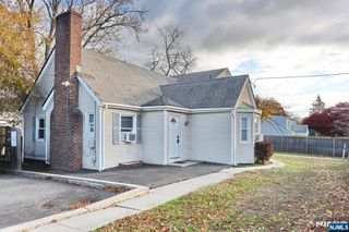 325 New Bridge Road, Bergenfield, NJ 07621