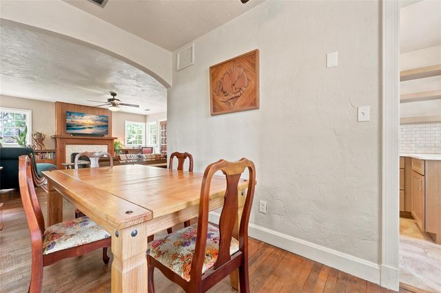 616 NW 8TH PLACE, Gainesville, FL 32601