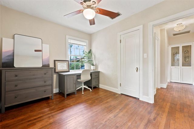 616 NW 8TH PLACE, Gainesville, FL 32601