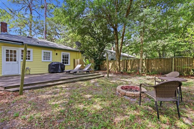616 NW 8TH PLACE, Gainesville, FL 32601