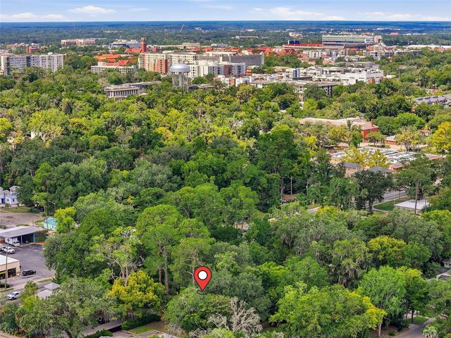 616 NW 8TH PLACE, Gainesville, FL 32601