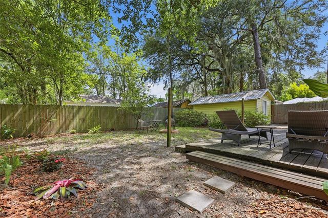 616 NW 8TH PLACE, Gainesville, FL 32601