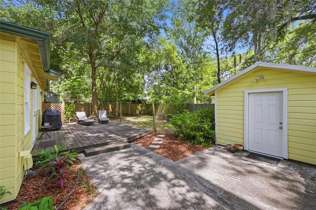 616 NW 8TH PLACE, Gainesville, FL 32601