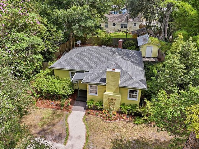 616 NW 8TH PLACE, Gainesville, FL 32601