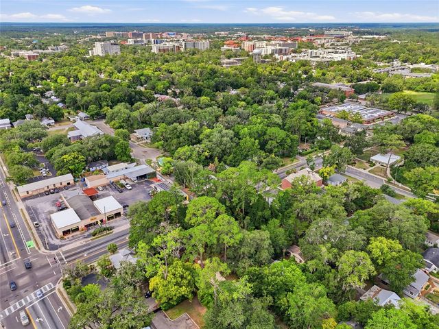 616 NW 8TH PLACE, Gainesville, FL 32601