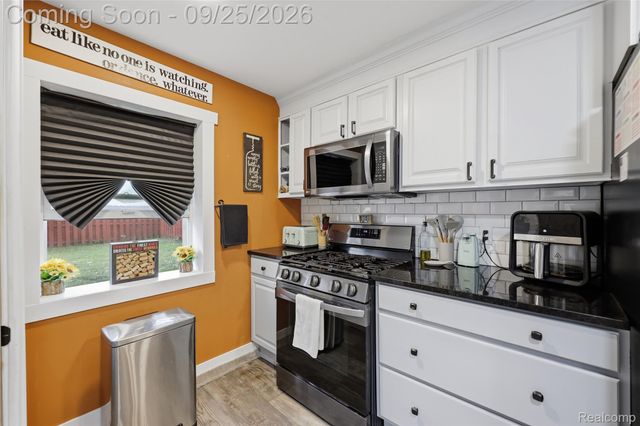36530 Union Lake Road, Harrison Charter Township, MI 48045