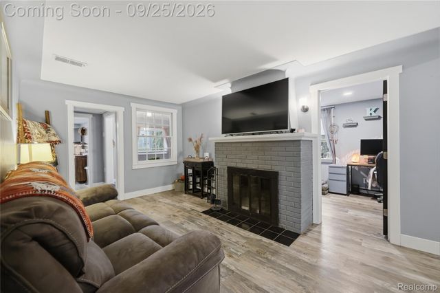 36530 Union Lake Road, Harrison Charter Township, MI 48045