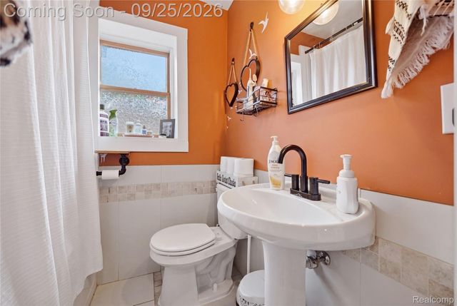 36530 Union Lake Road, Harrison Charter Township, MI 48045