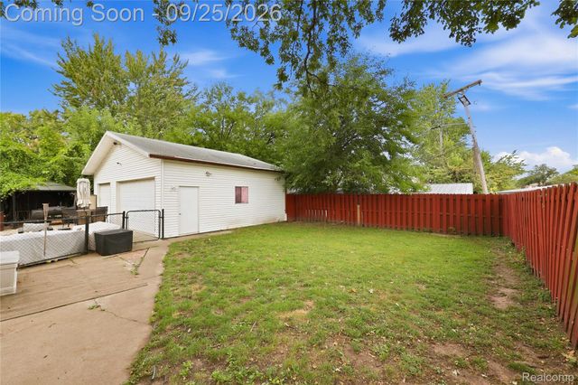 36530 Union Lake Road, Harrison Charter Township, MI 48045