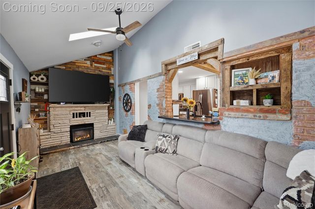 36530 Union Lake Road, Harrison Charter Township, MI 48045
