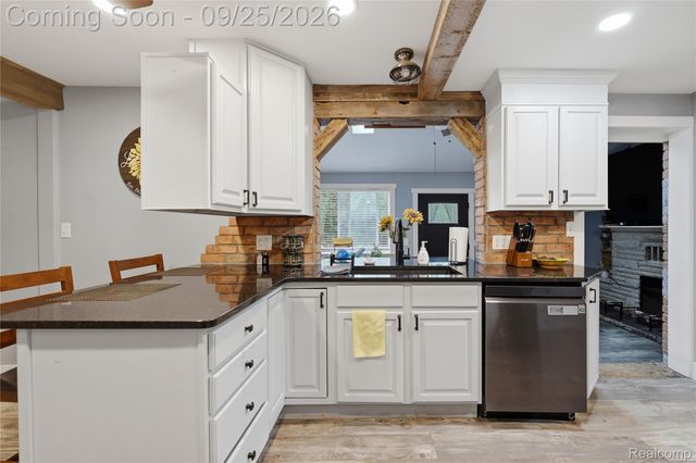 36530 Union Lake Road, Harrison Charter Township, MI 48045