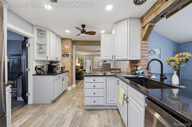 36530 Union Lake Road, Harrison Charter Township, MI 48045