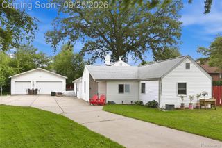 36530 Union Lake Road, Harrison Charter Township, MI 48045