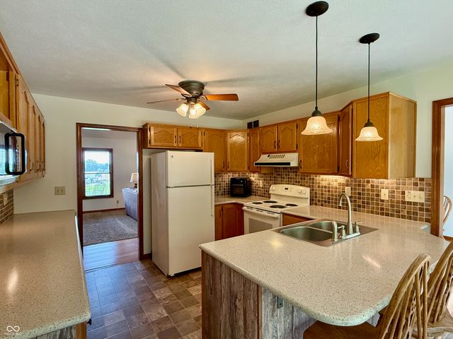 12901 S 550 W, Columbus, IN 47201