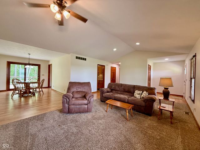 12901 S 550 W, Columbus, IN 47201