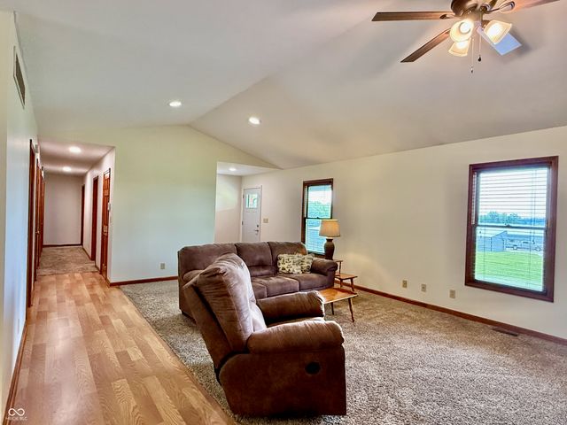 12901 S 550 W, Columbus, IN 47201