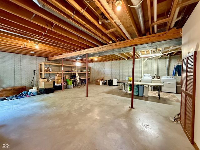 12901 S 550 W, Columbus, IN 47201