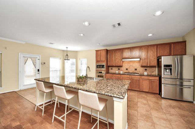 14318 Lakepointe Bend Lane, Cypress, TX 77429