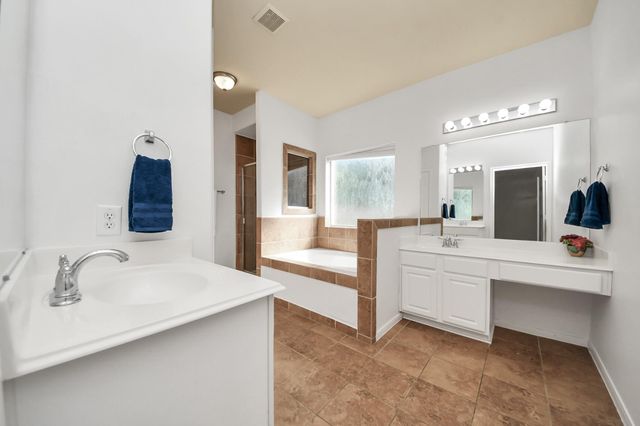 14318 Lakepointe Bend Lane, Cypress, TX 77429