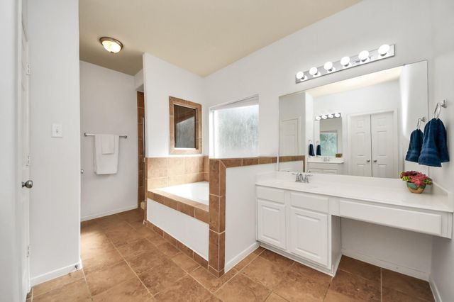 14318 Lakepointe Bend Lane, Cypress, TX 77429