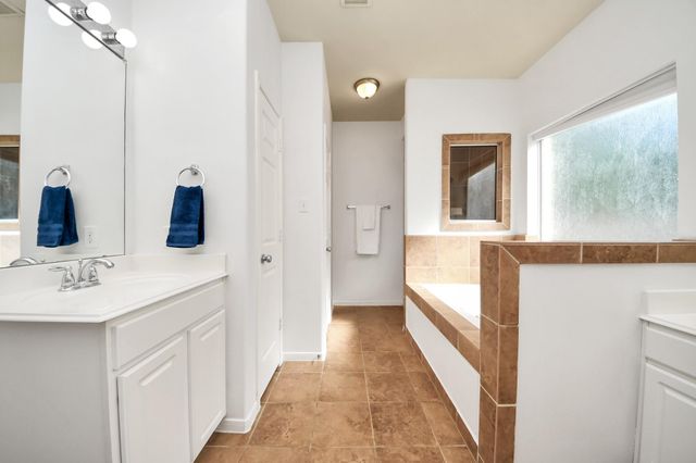 14318 Lakepointe Bend Lane, Cypress, TX 77429