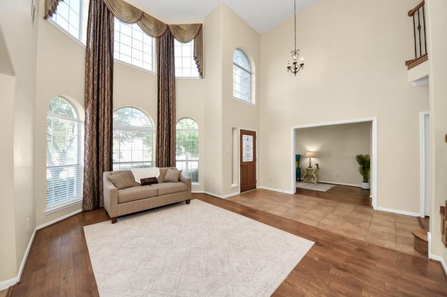 14318 Lakepointe Bend Lane, Cypress, TX 77429