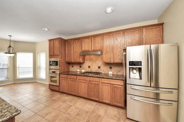 14318 Lakepointe Bend Lane, Cypress, TX 77429