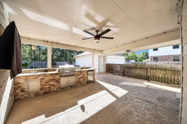 14318 Lakepointe Bend Lane, Cypress, TX 77429