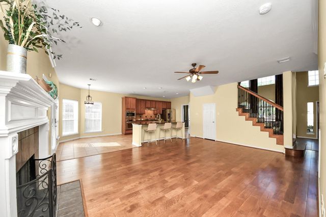 14318 Lakepointe Bend Lane, Cypress, TX 77429