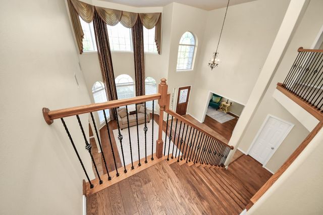 14318 Lakepointe Bend Lane, Cypress, TX 77429