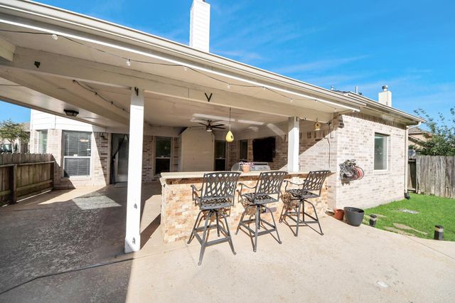 14318 Lakepointe Bend Lane, Cypress, TX 77429