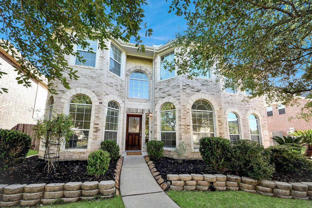 14318 Lakepointe Bend Lane, Cypress, TX 77429