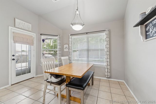 521 S 63rd Place, Broken Arrow, OK 74014