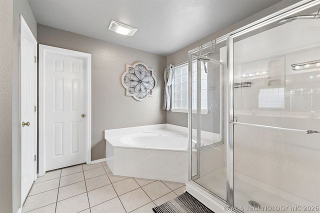 521 S 63rd Place, Broken Arrow, OK 74014