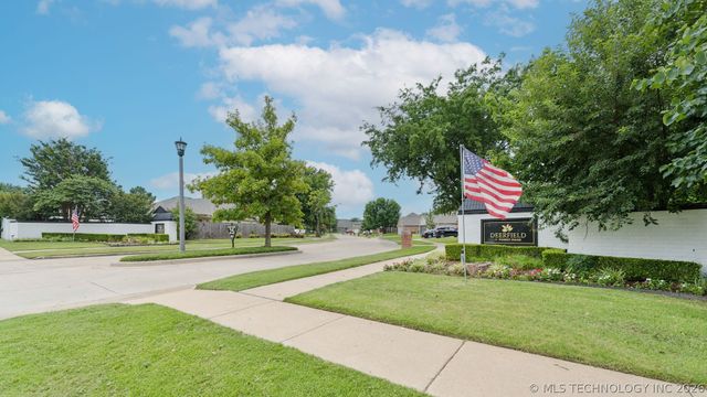 521 S 63rd Place, Broken Arrow, OK 74014