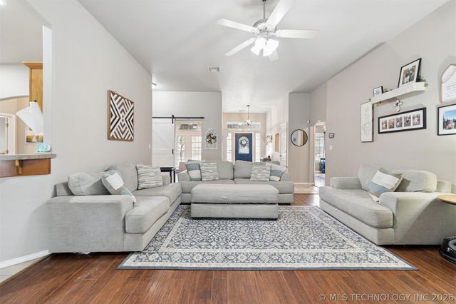 521 S 63rd Place, Broken Arrow, OK 74014