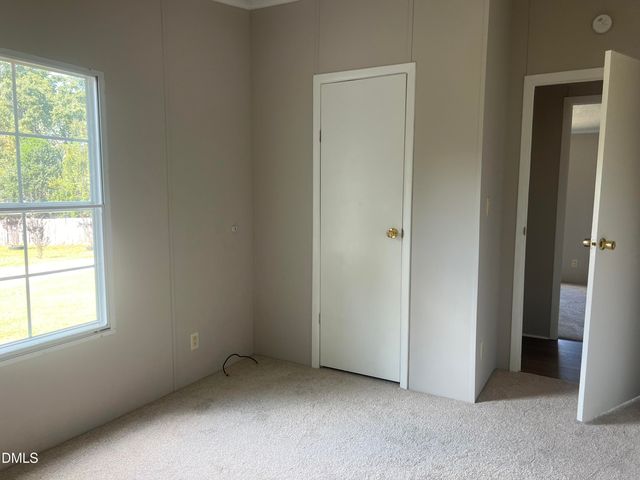 121 Ashe Street, Coats, NC 27521