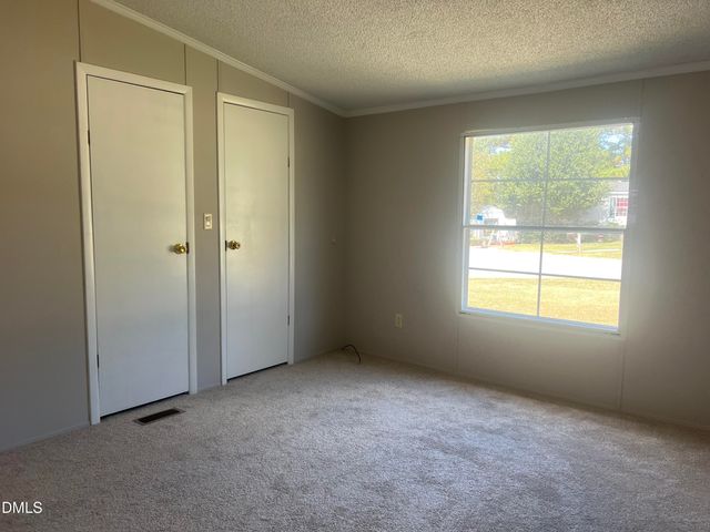 121 Ashe Street, Coats, NC 27521