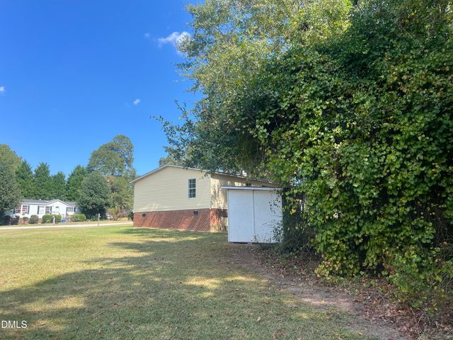 121 Ashe Street, Coats, NC 27521