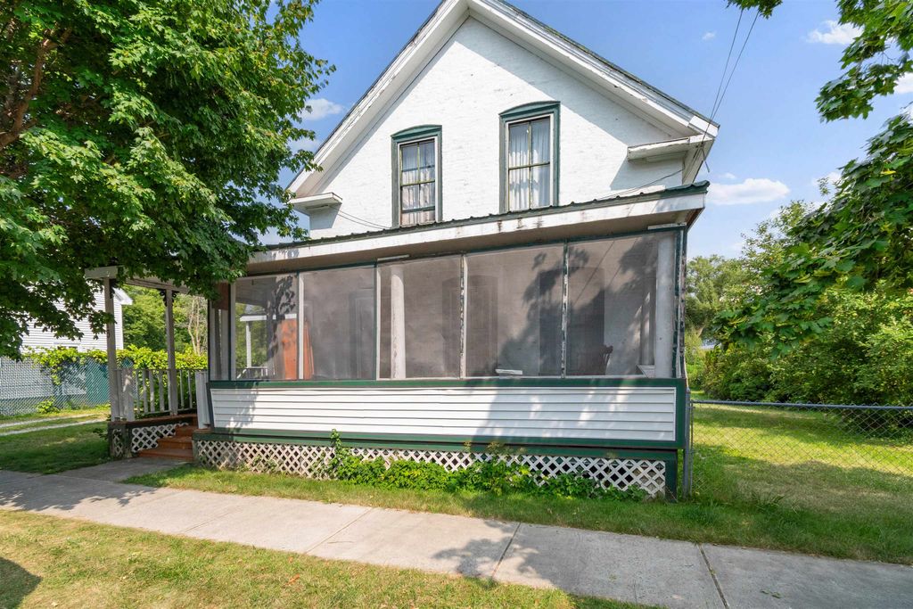 15 Spruce Street, St. Albans City, VT 05478