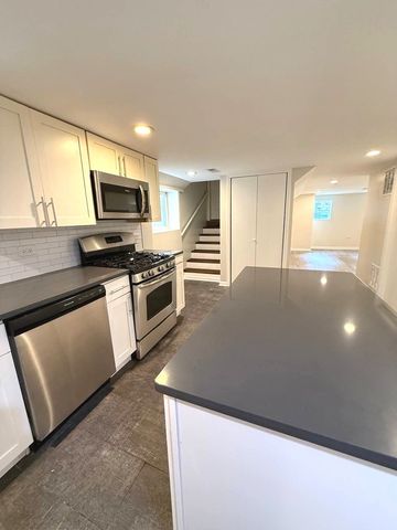 5653 N Talman Avenue, Chicago, IL 60659