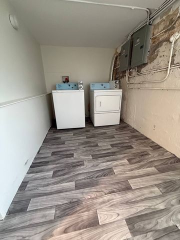 5653 N Talman Avenue, Chicago, IL 60659