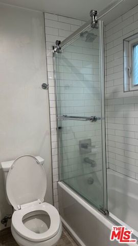 5222 Satsuma Avenue, North Hollywood, CA 91601