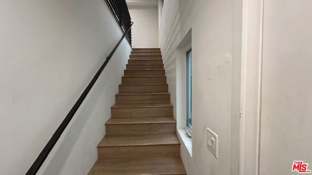 5222 Satsuma Avenue, North Hollywood, CA 91601