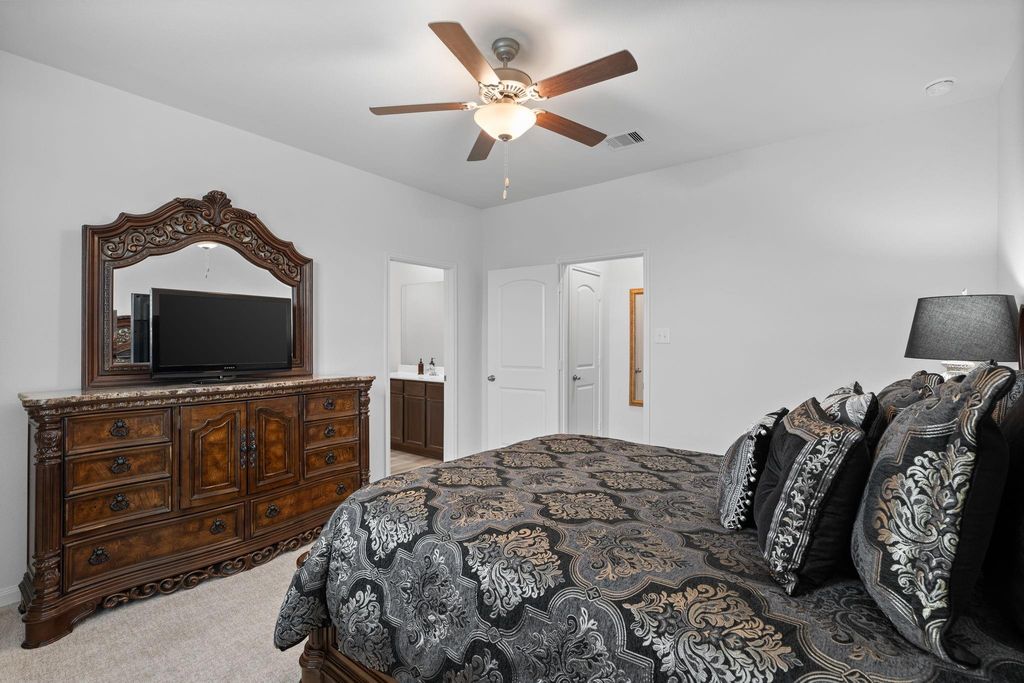 Image 21 of property listing at 10722 Millet Court, Richmond, TX 77469