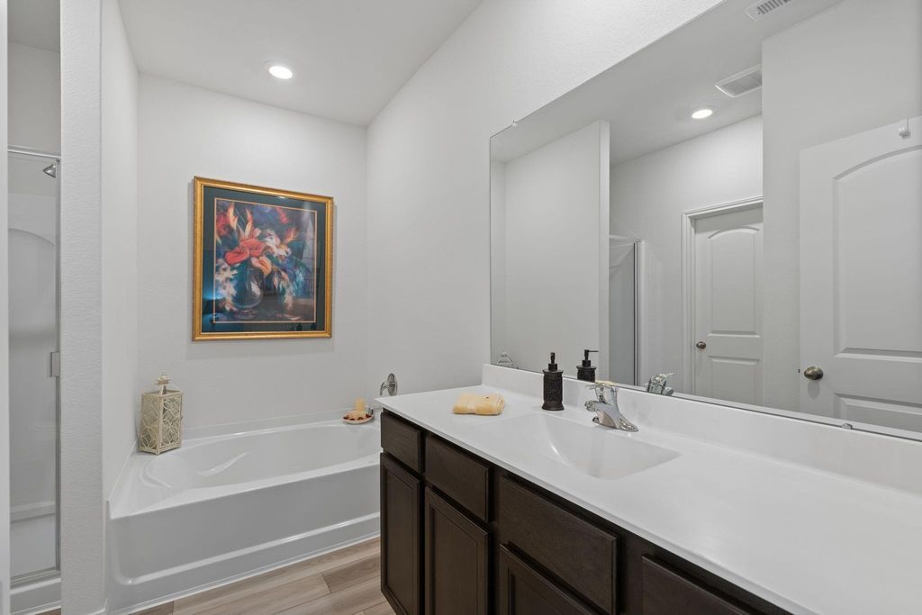 Image 23 of property listing at 10722 Millet Court, Richmond, TX 77469