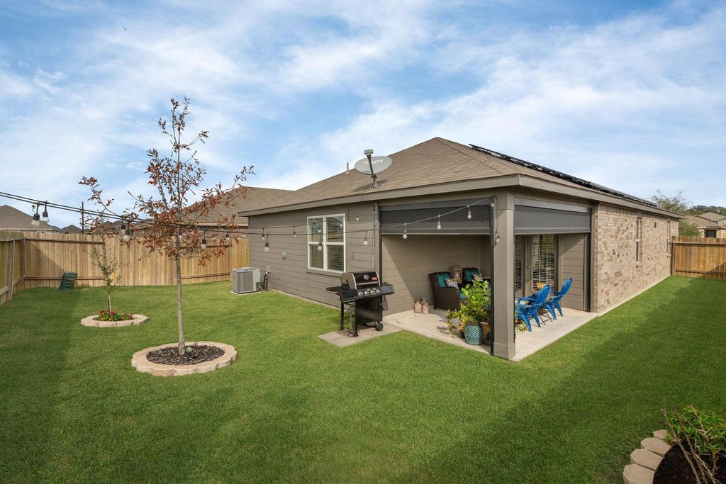 Image 37 of property listing at 10722 Millet Court, Richmond, TX 77469